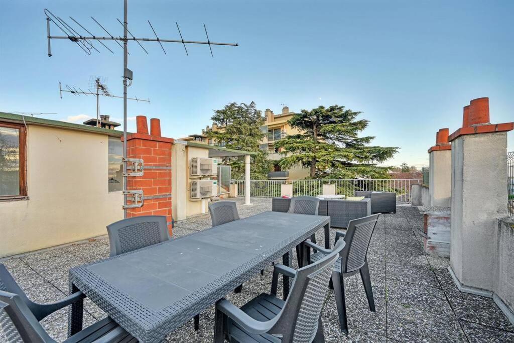 The Rooftop - Ac Clim - Wi-Fi - Parking Gratuit Dans La Rue Avignon Exterior foto